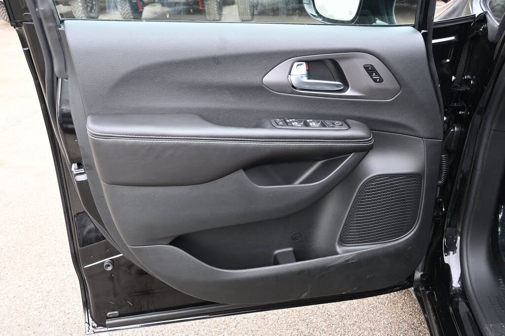 2026 Chrysler Pacifica