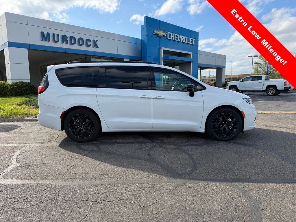 2025 Chrysler Pacifica