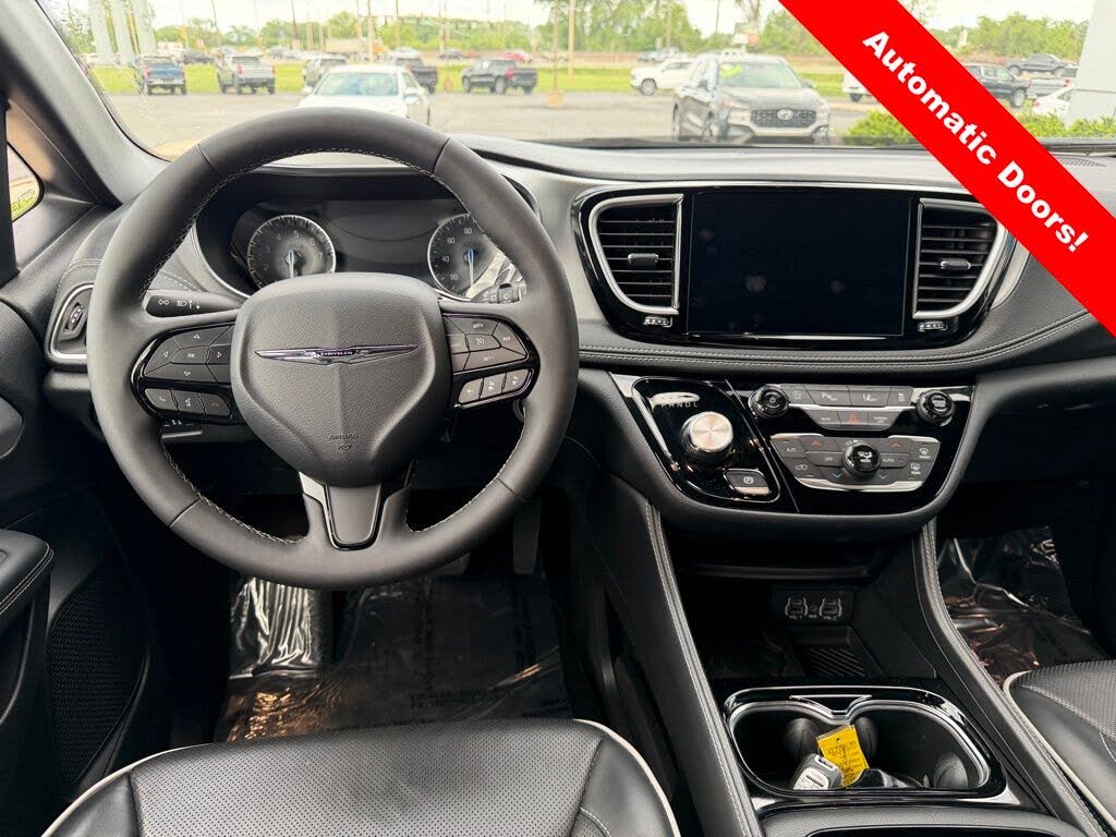 2025 Chrysler Pacifica