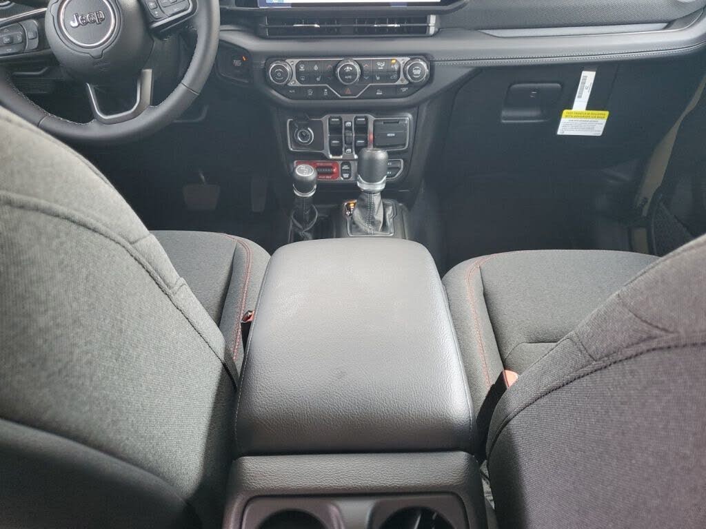 2025 Jeep Gladiator