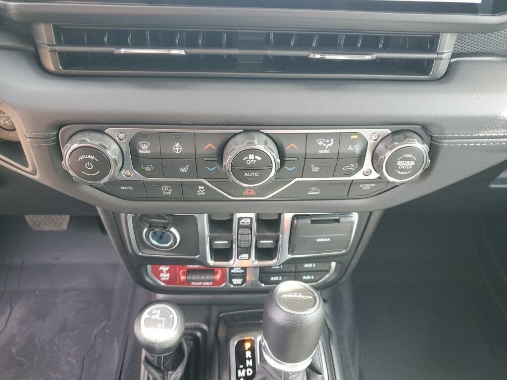 2025 Jeep Gladiator