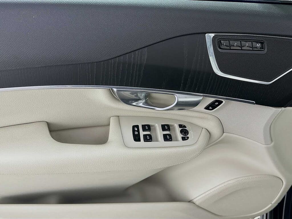 2020 Volvo XC90