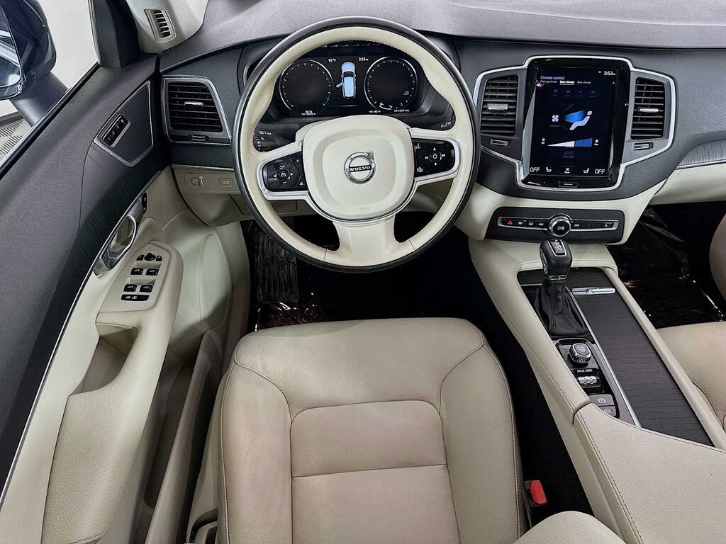 2020 Volvo XC90