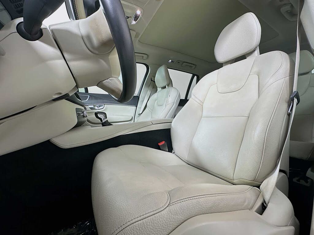2020 Volvo XC90