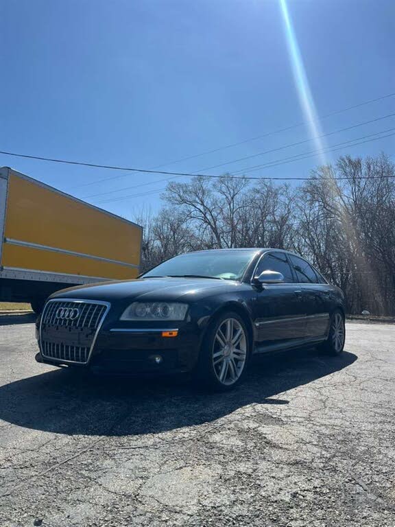 2006–2010 Audi S8
