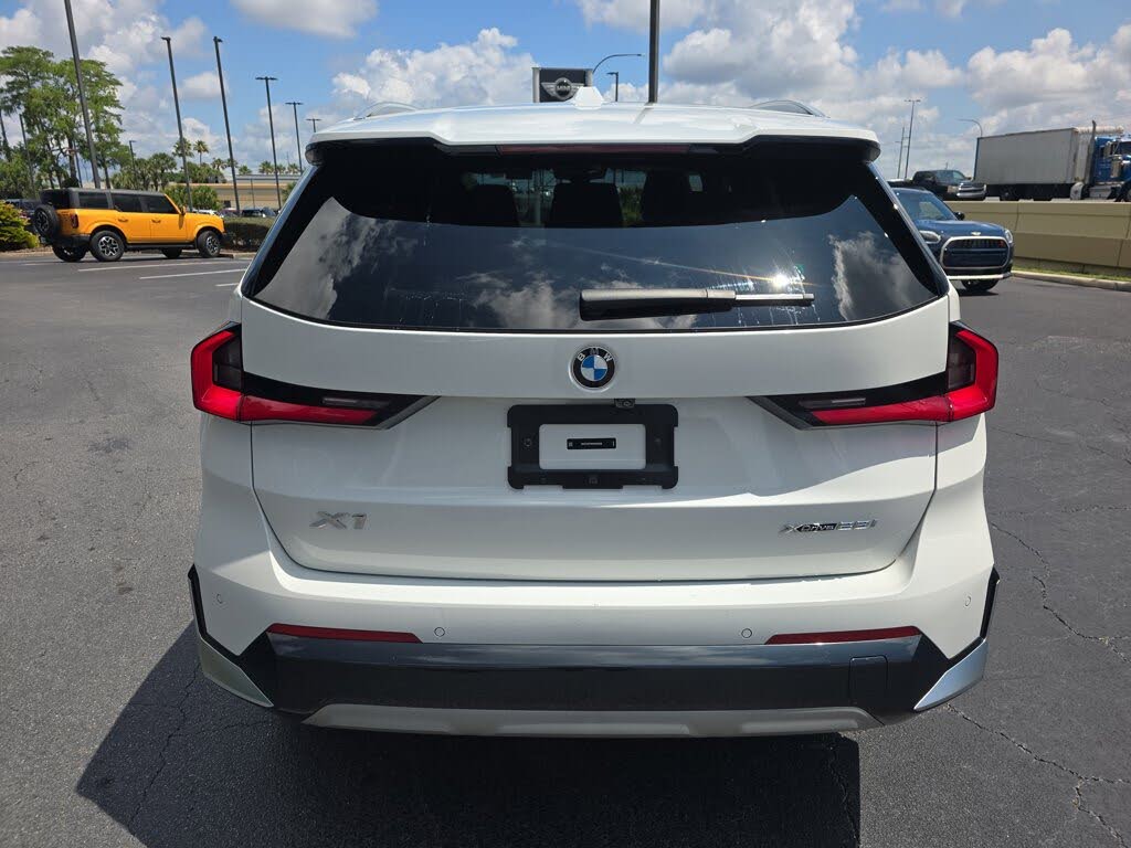 2023 BMW X1