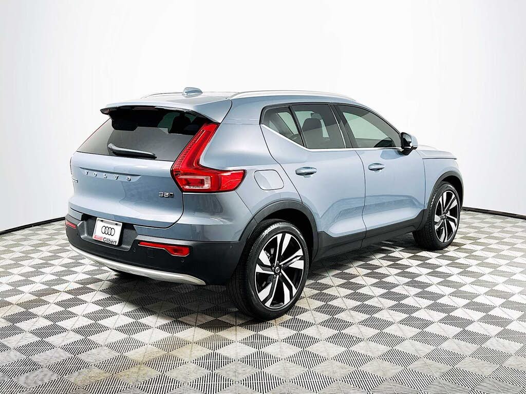 2023 Volvo XC40
