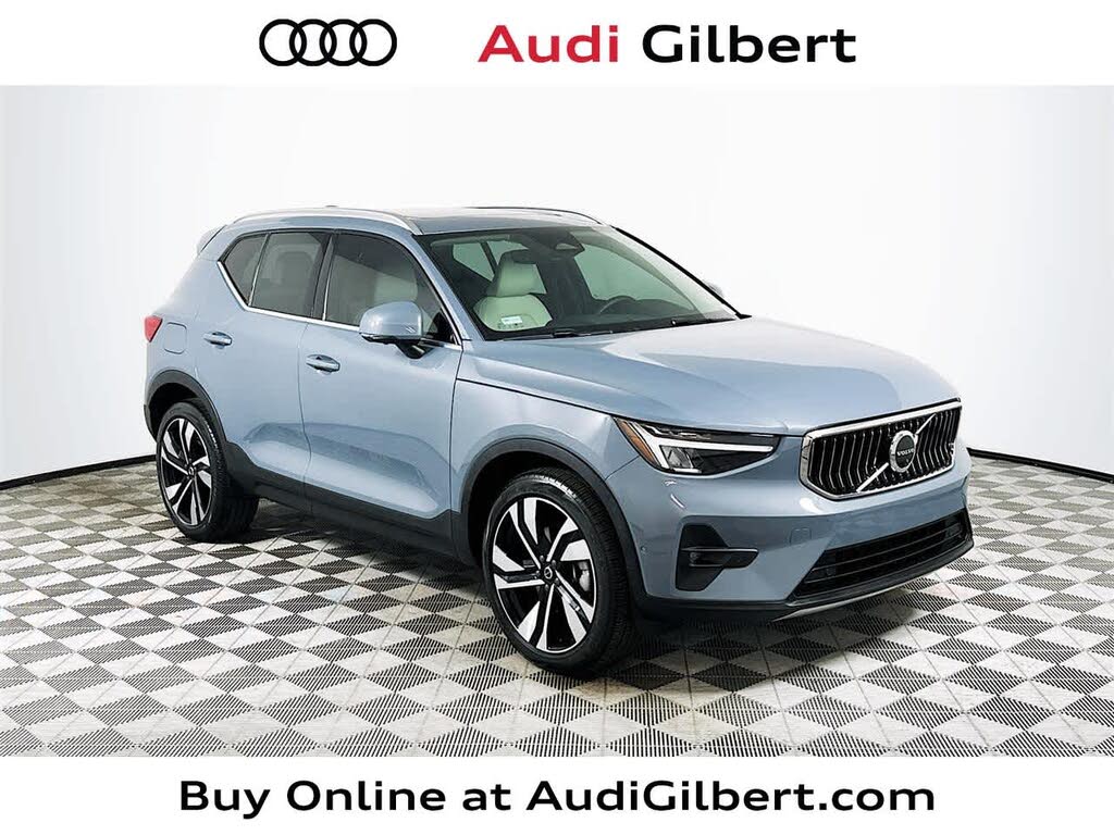 2023 Volvo XC40