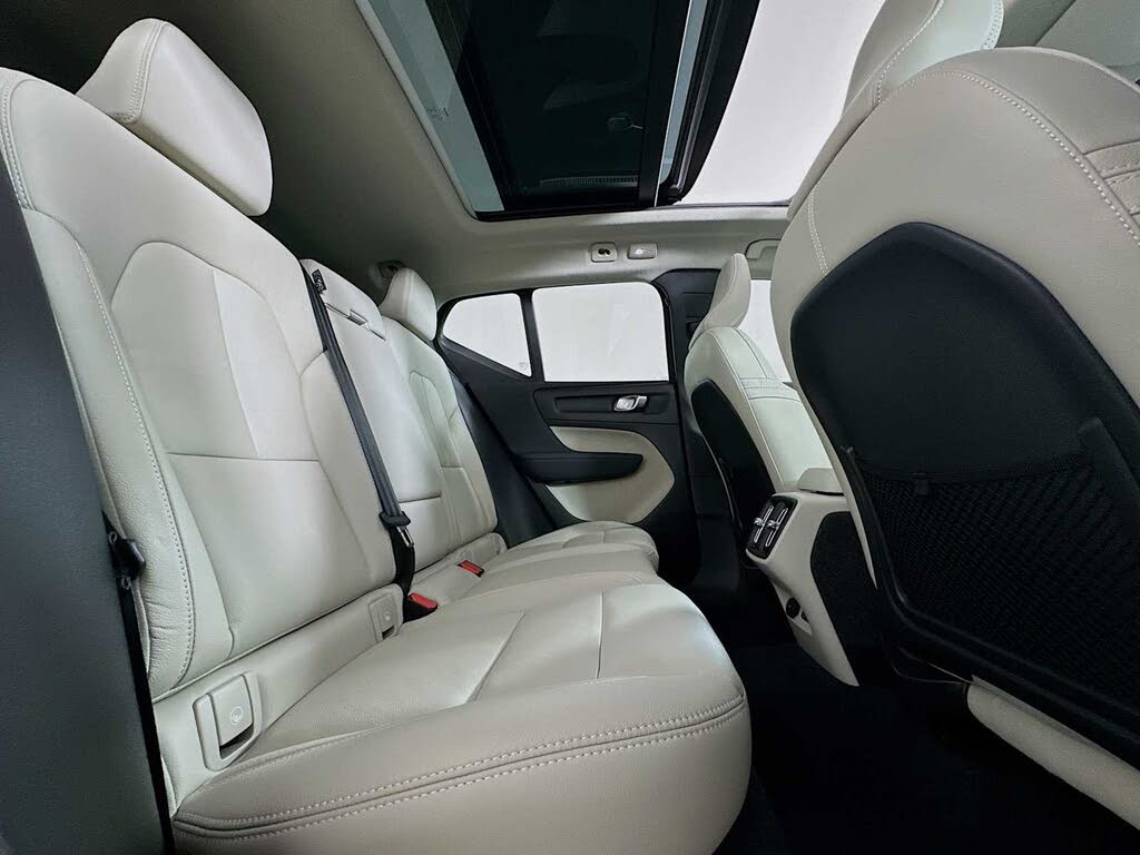 2023 Volvo XC40
