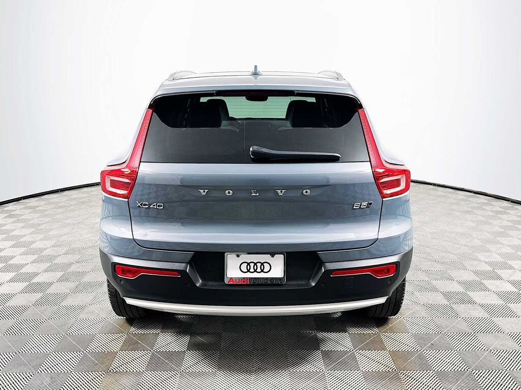 2023 Volvo XC40