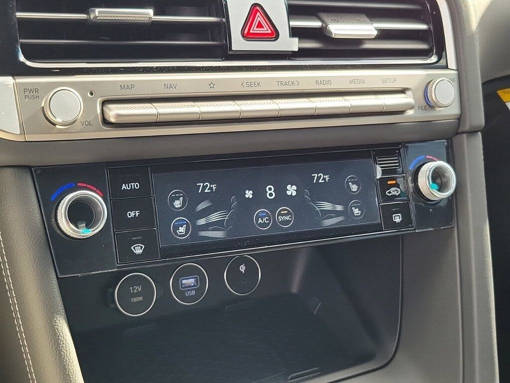 2025 Genesis G70