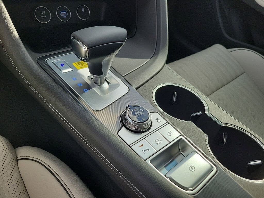 2025 Genesis G70