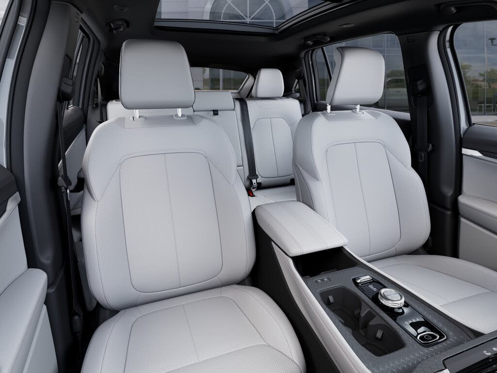 2025 Jeep Wagoneer S