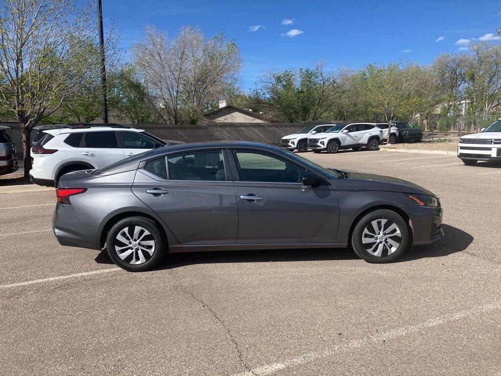 2025 Nissan Altima