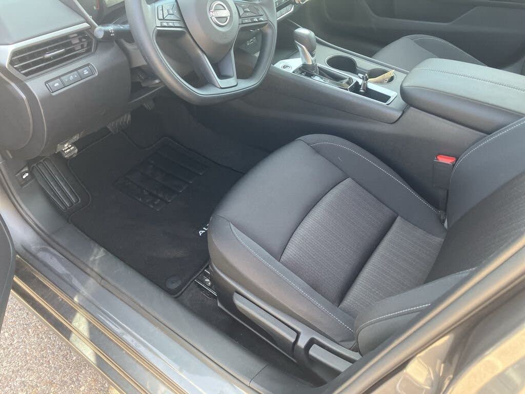 2025 Nissan Altima