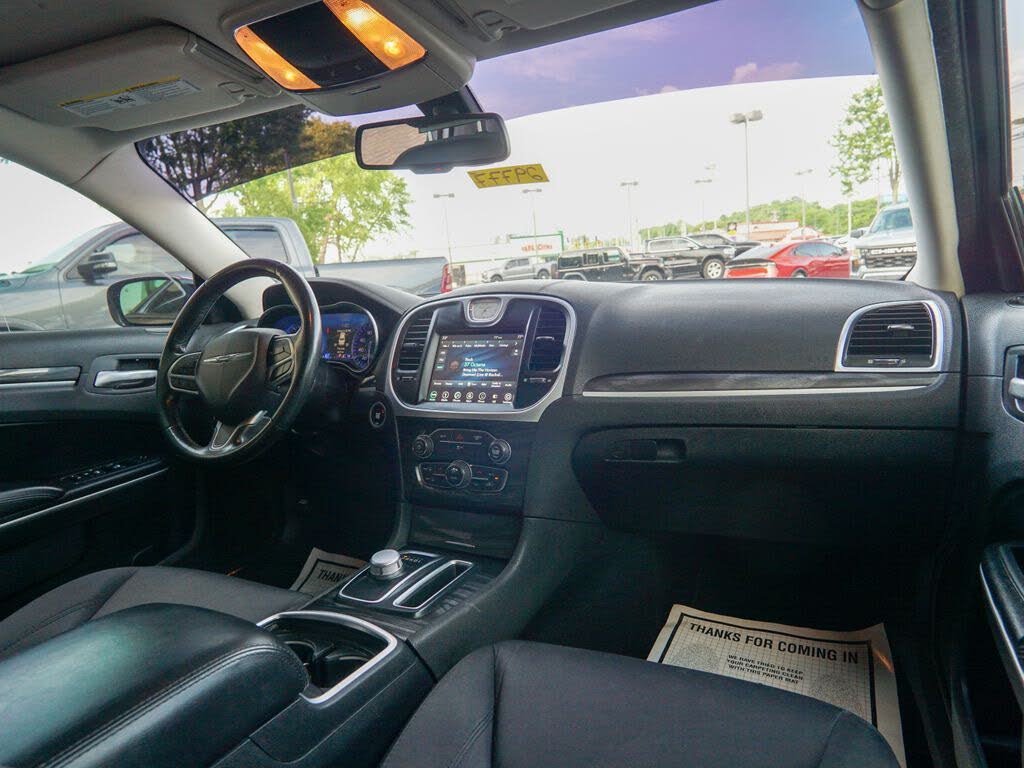 2019 Chrysler 300