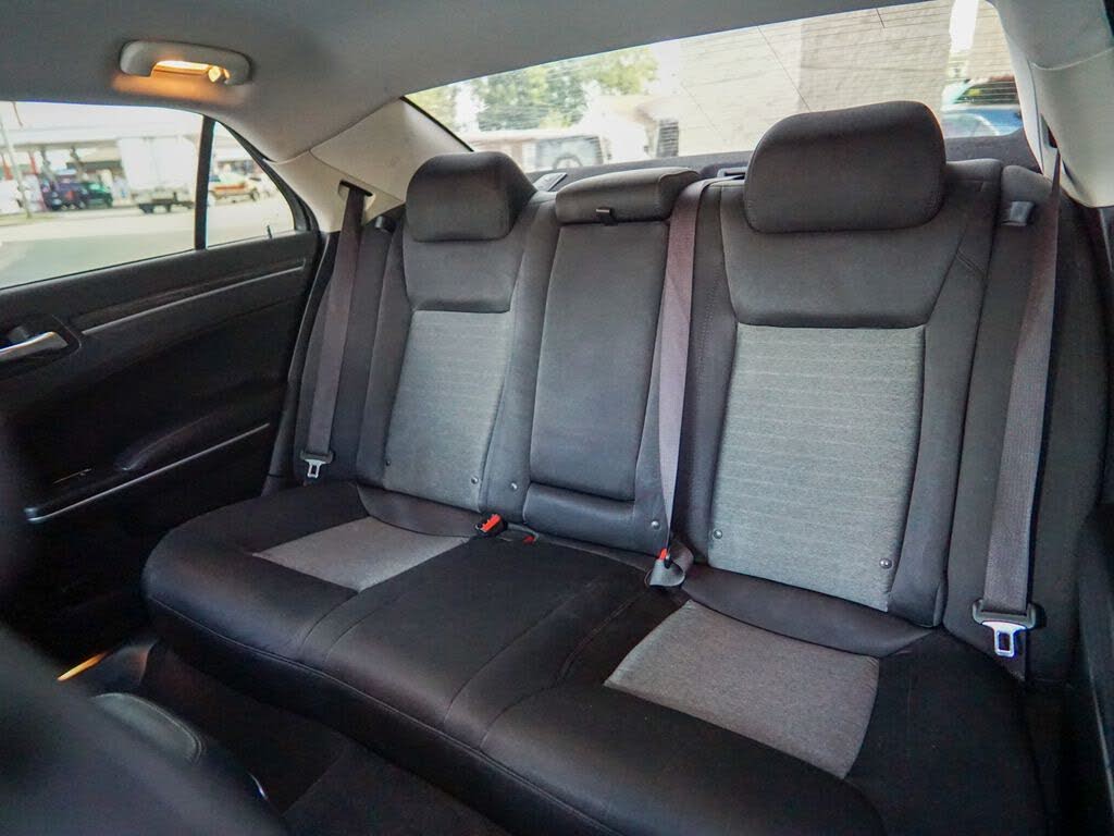 2019 Chrysler 300