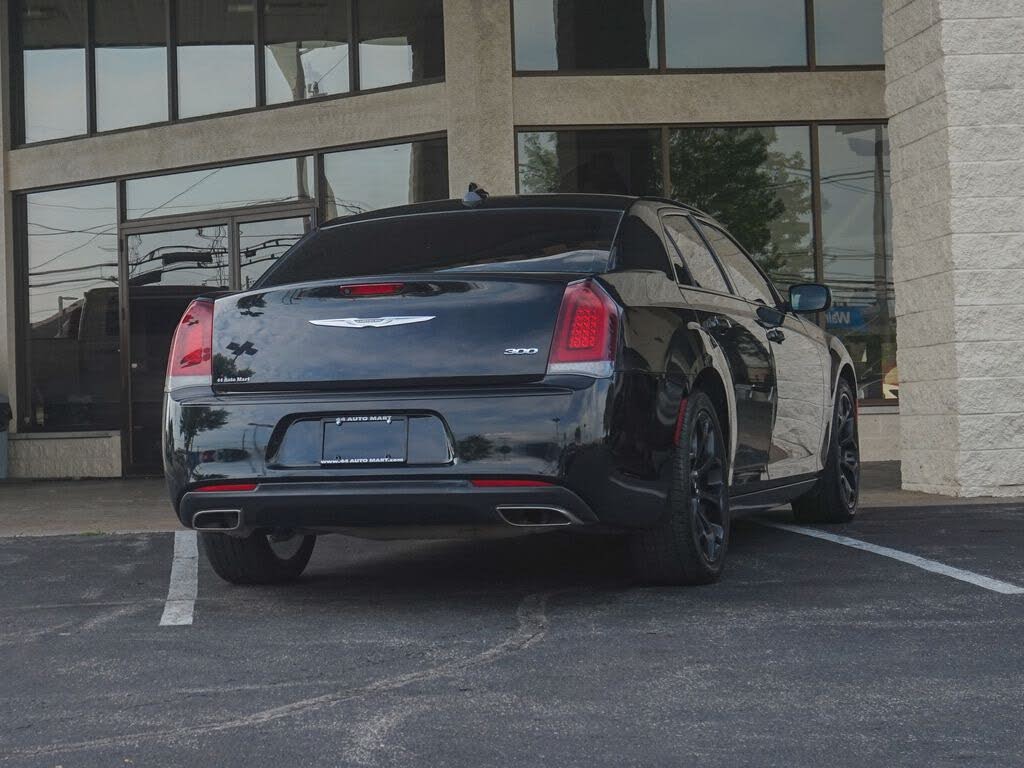 2019 Chrysler 300