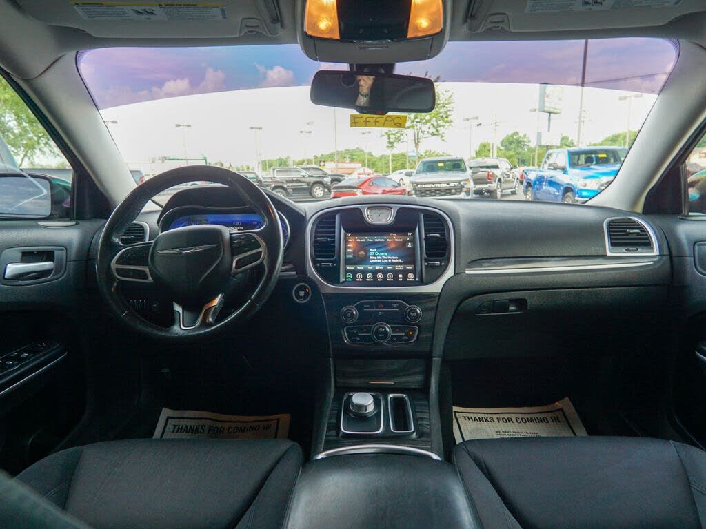 2019 Chrysler 300
