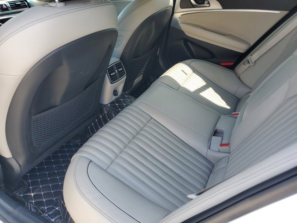 2022 Genesis G70