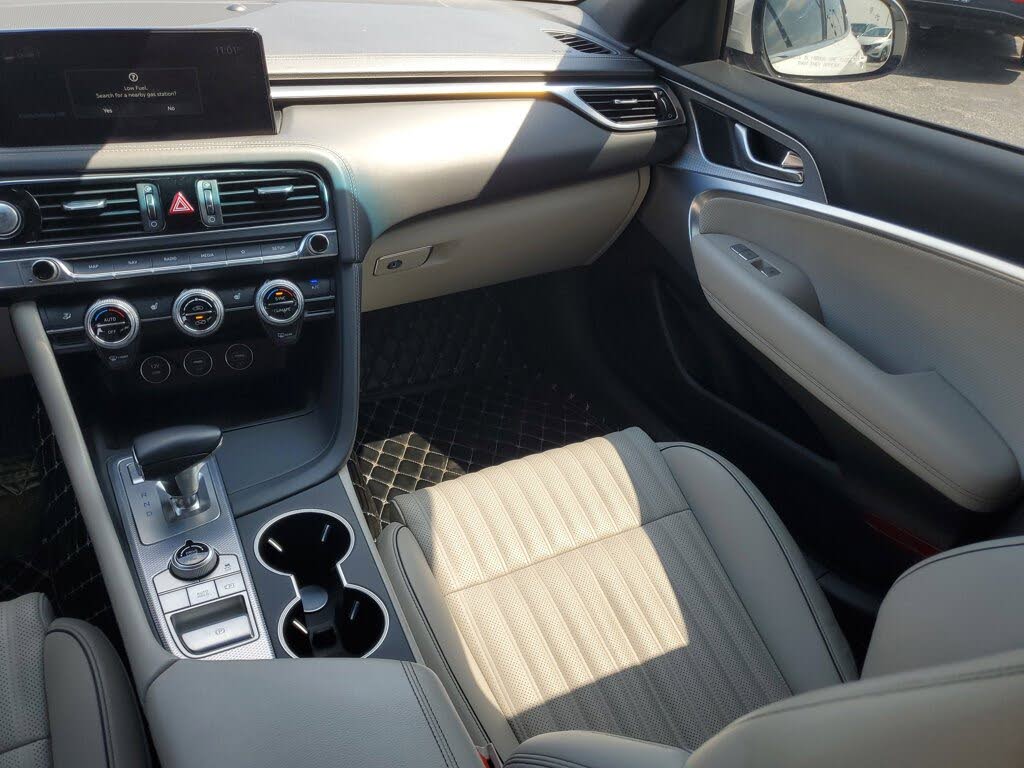 2022 Genesis G70