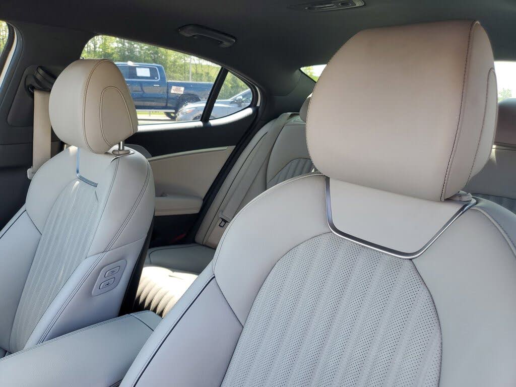 2022 Genesis G70