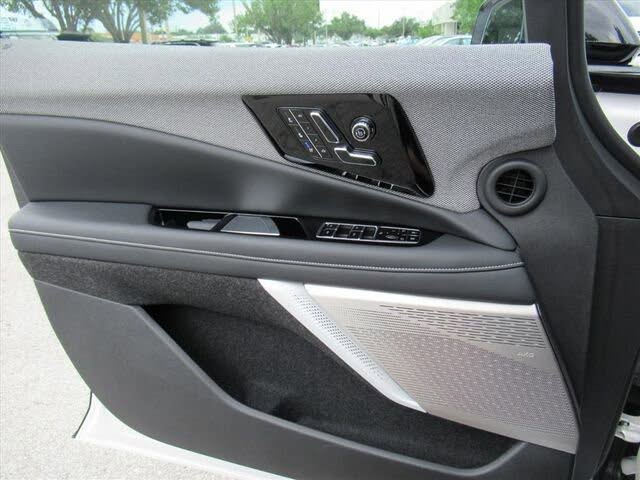 2025 Cadillac OPTIQ