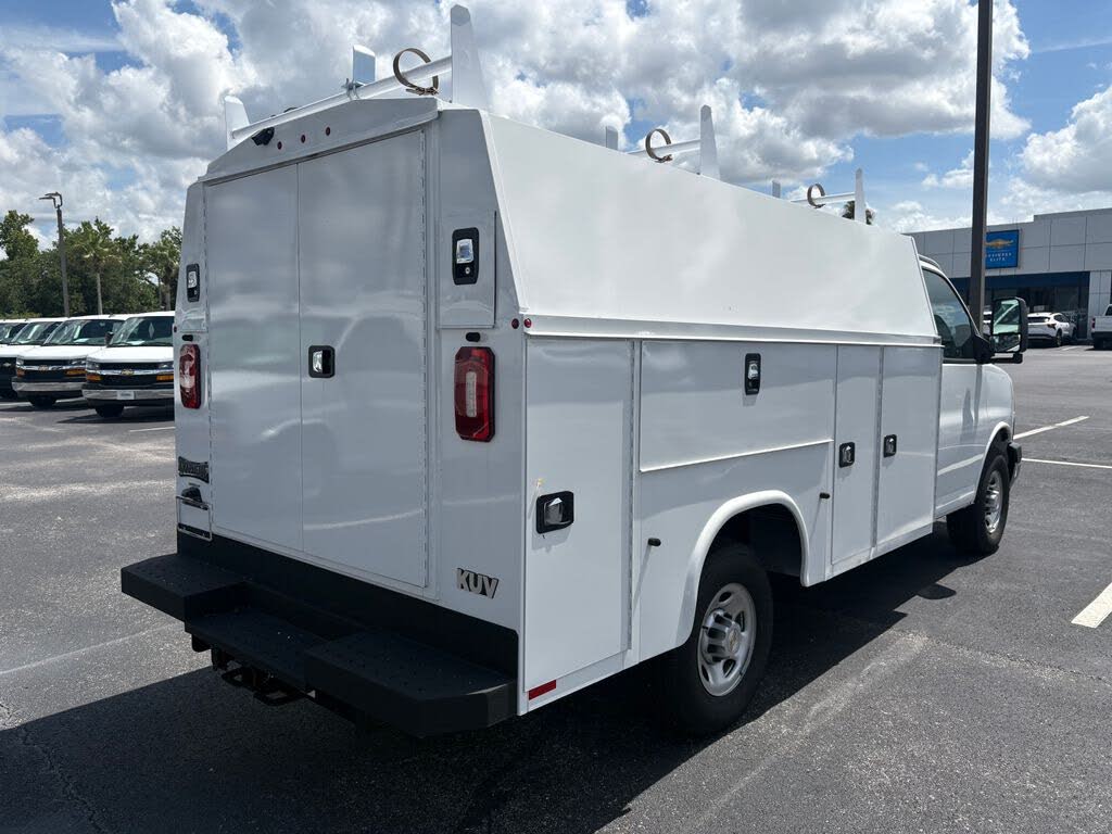 2025 Chevrolet Express Chassis