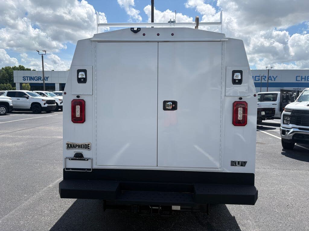 2025 Chevrolet Express Chassis