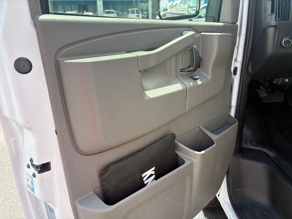 2025 Chevrolet Express Chassis