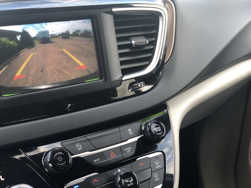 2023 Chrysler Voyager