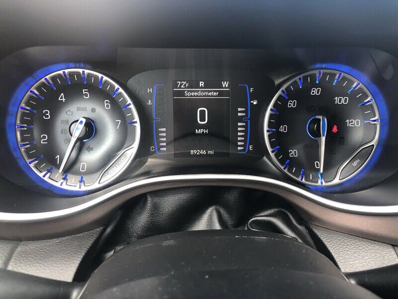 2023 Chrysler Voyager