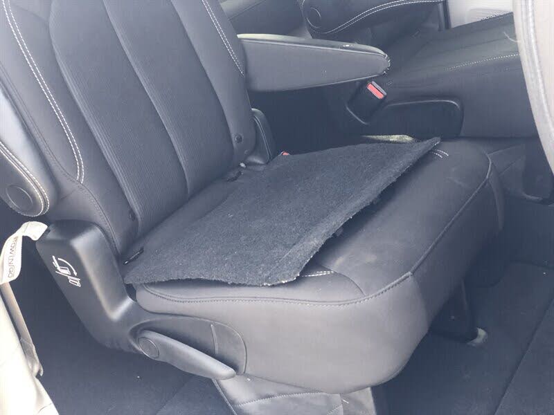 2023 Chrysler Voyager