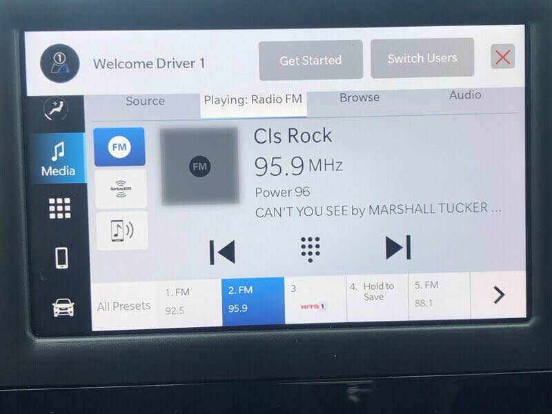 2023 Chrysler Voyager