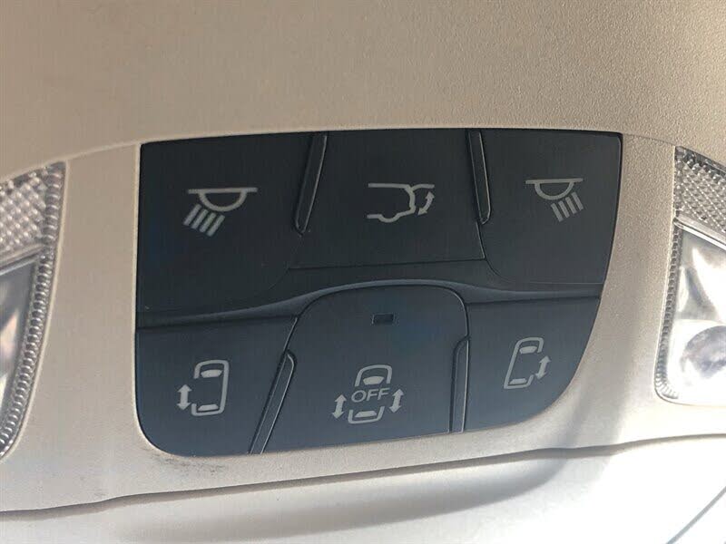 2023 Chrysler Voyager