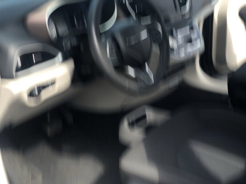 2023 Chrysler Voyager