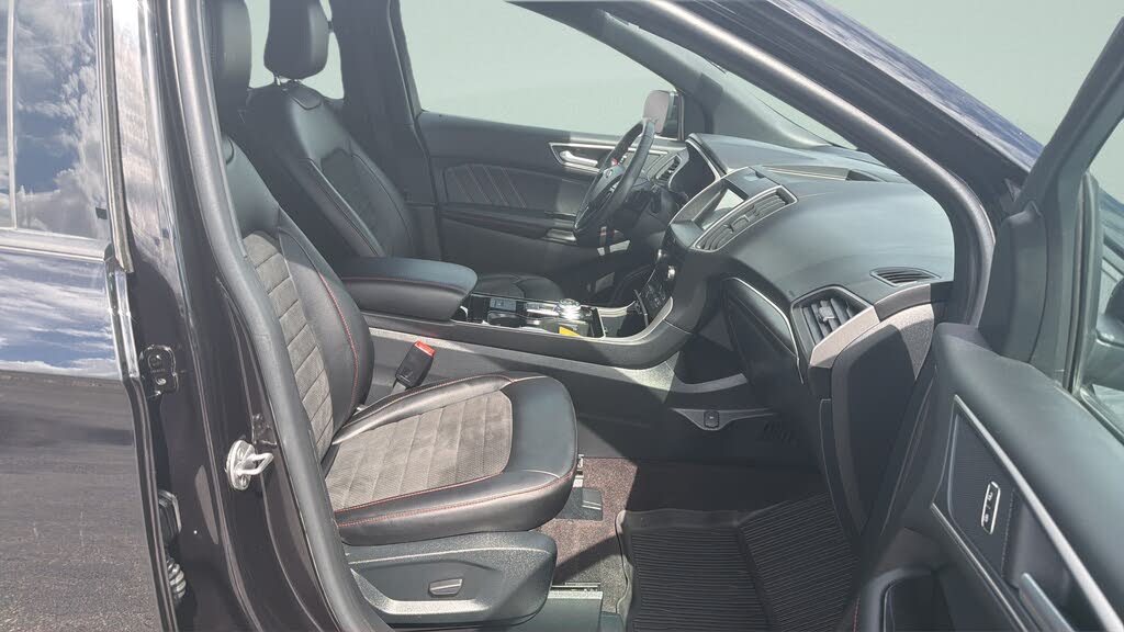 2020 Ford Edge