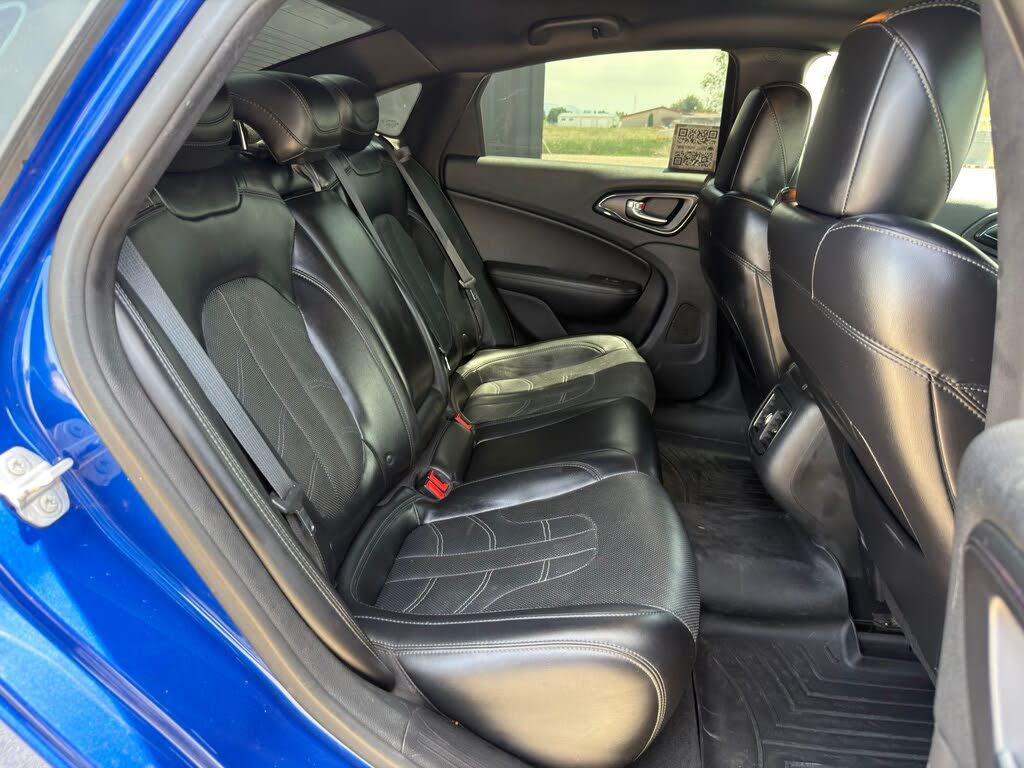 2016 Chrysler 200