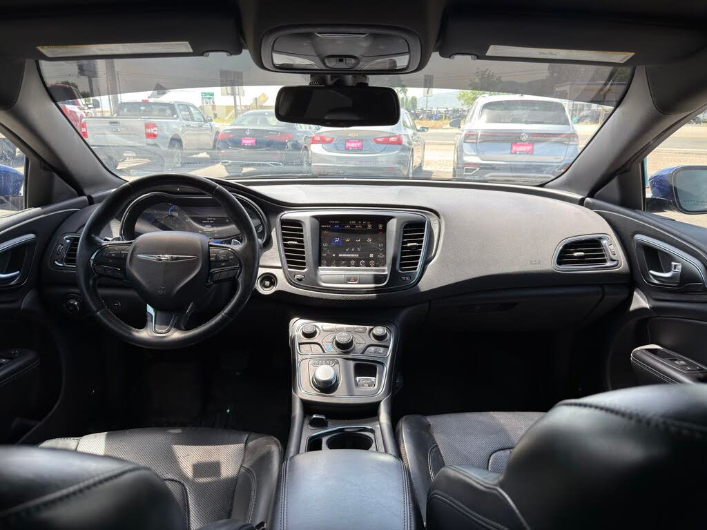 2016 Chrysler 200