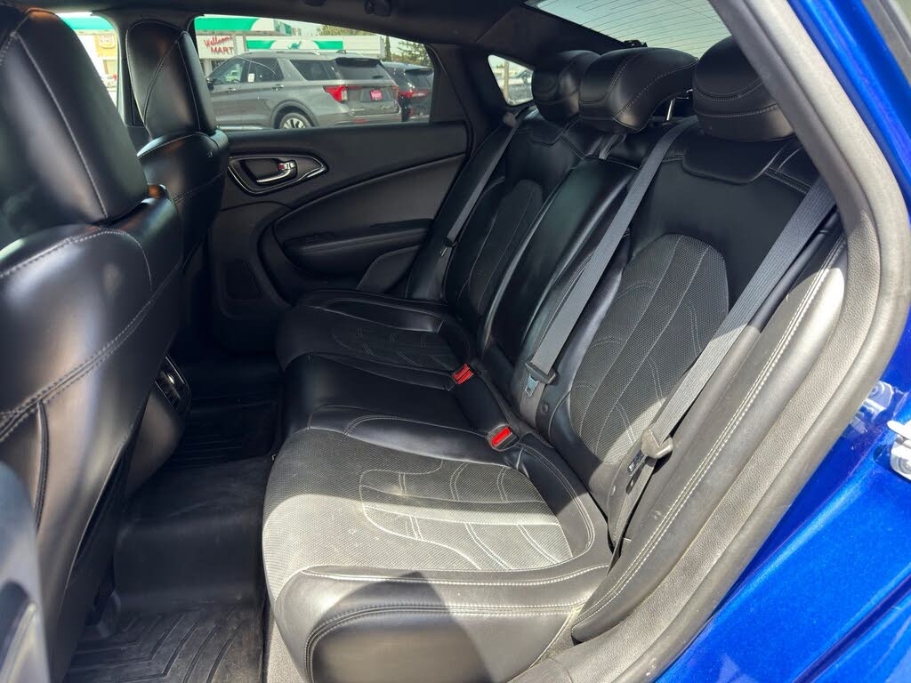 2016 Chrysler 200
