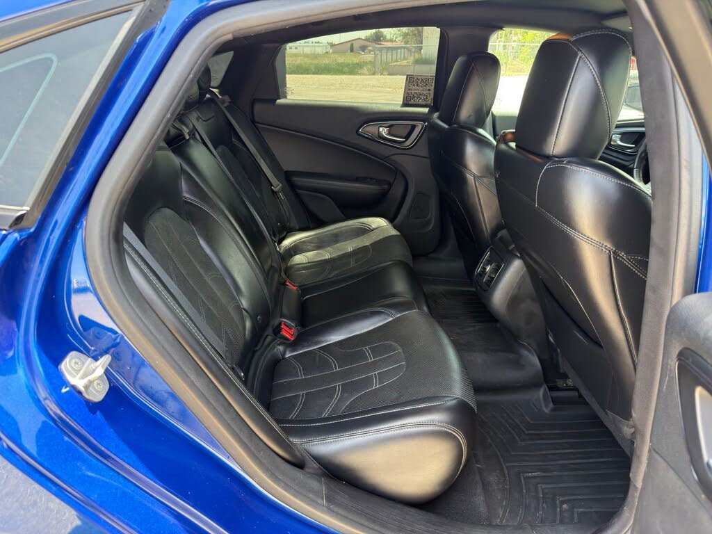 2016 Chrysler 200