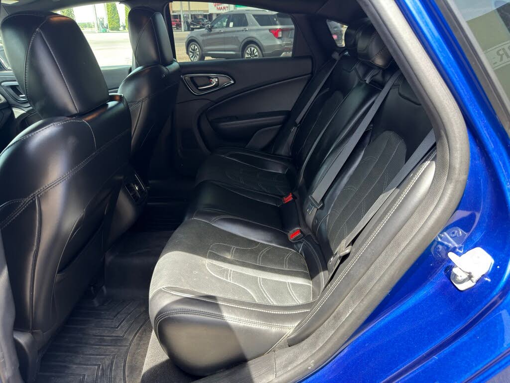 2016 Chrysler 200