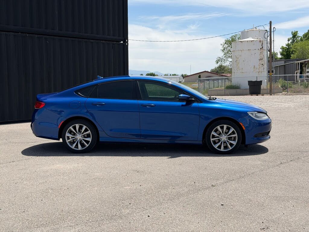 2016 Chrysler 200