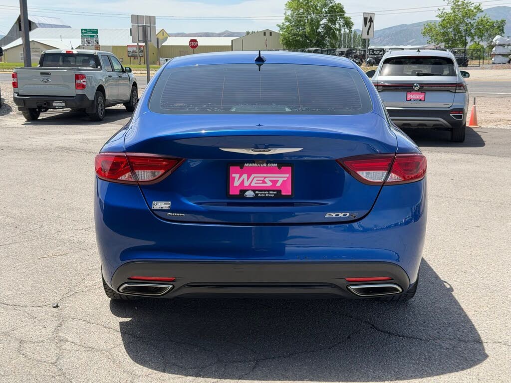 2016 Chrysler 200