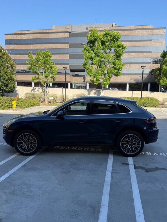 2016 Porsche Macan