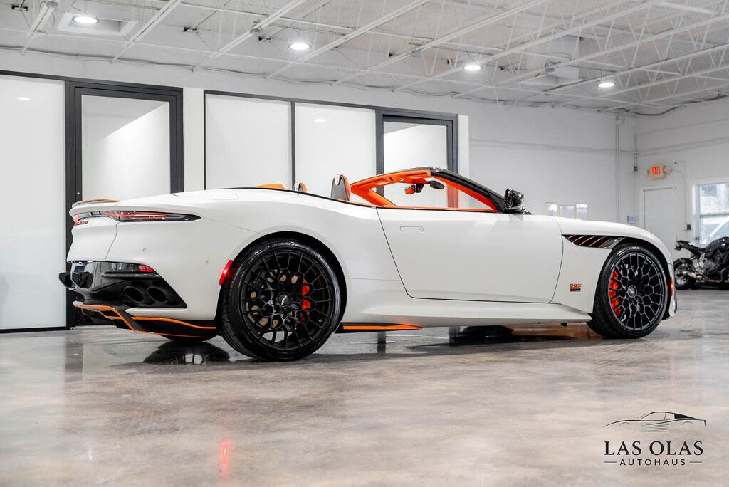 2023 Aston Martin DBS