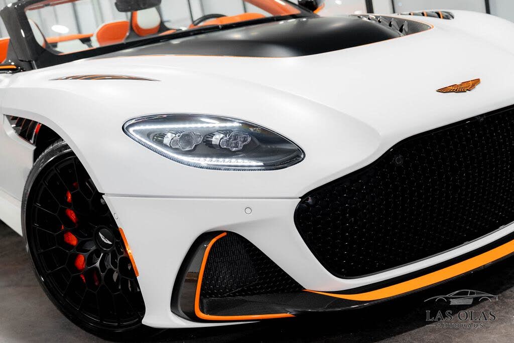 2023 Aston Martin DBS