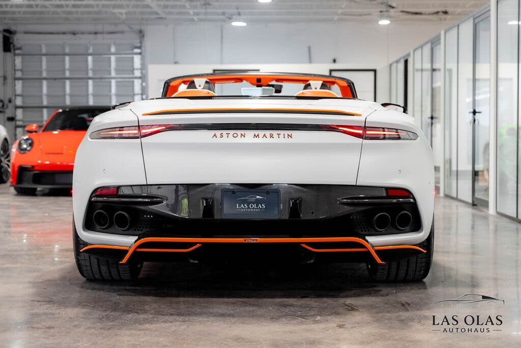 2023 Aston Martin DBS
