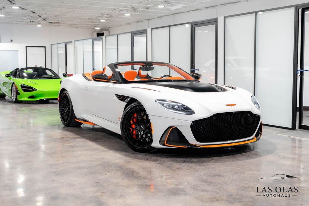 2023 Aston Martin DBS