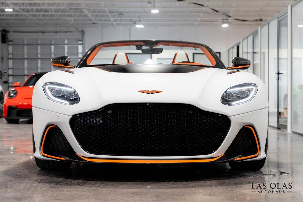 2023 Aston Martin DBS